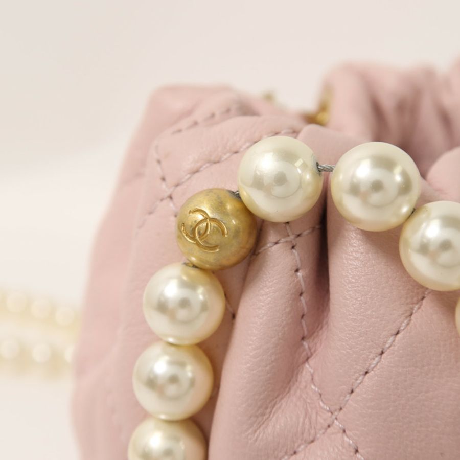 CHANEL 羊皮皮革Bucket Pearl Bag金扣肩背袋-15