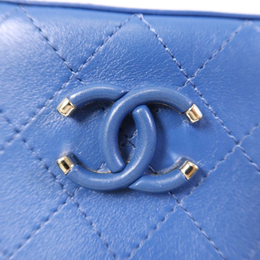 CHANEL 牛皮皮革Camera Bag金扣肩背袋-9