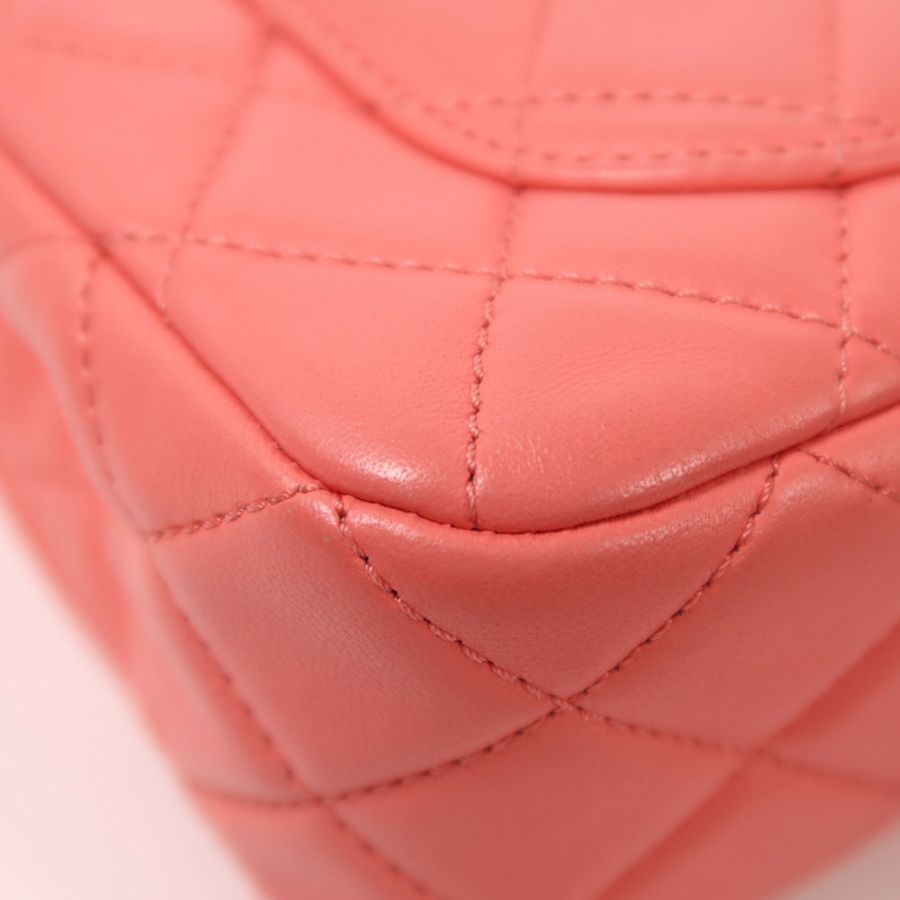 CHANEL 羊皮皮革Mini Classic 20金扣鏈帶肩背袋-14