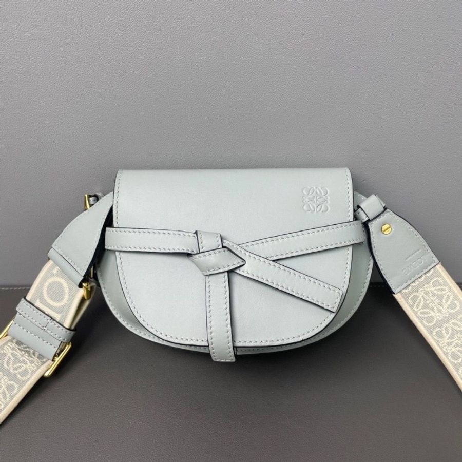 Loewe mini gate 寬肩帶dual馬鞍包新款字母16.5*13*8 9新配件塵袋-1