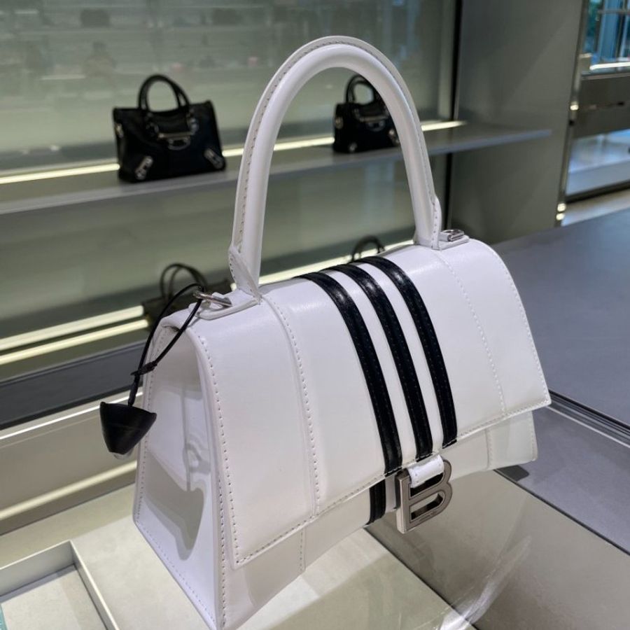 ⏰限時特賣價🌺Balenciaga x adidas 593546 小款 Hourglass S 小牛皮沙漏包 白色-5