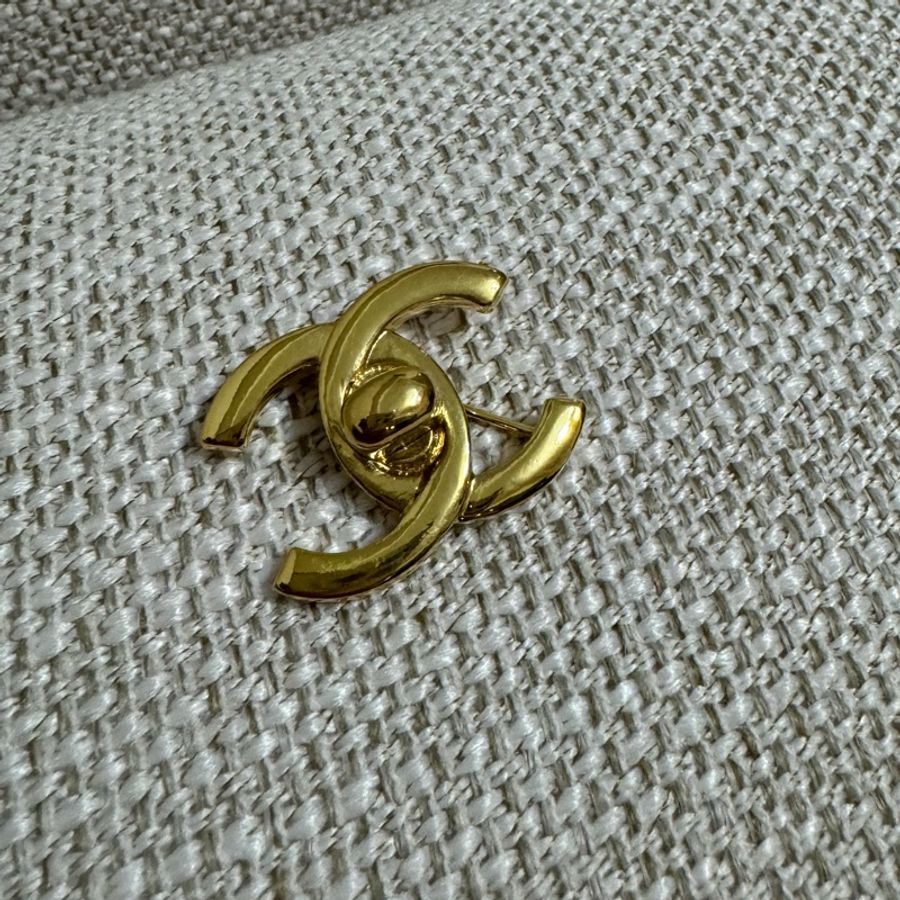 (已售出勿下單)❤️🔥💛Chanel Vintage💛❤️🔥92新✨香奈兒中古書包扣胸針/經典必收款-9