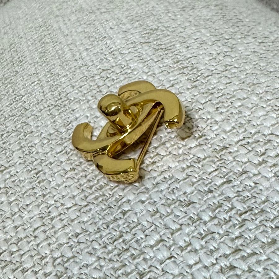 (已售出勿下單)❤️🔥💛Chanel Vintage💛❤️🔥92新✨香奈兒中古書包扣胸針/經典必收款-19