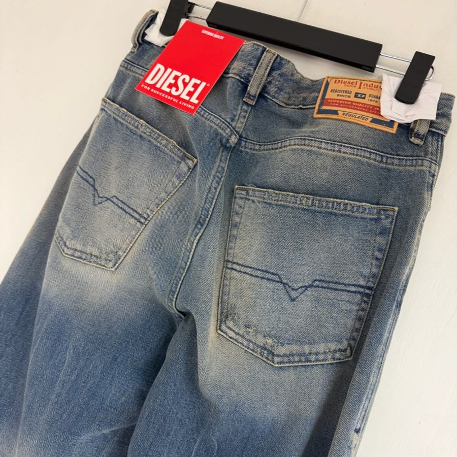 Diesel 女款 牛仔褲#27-4