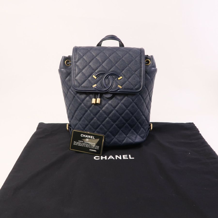 CHANEL 牛皮皮革Filigree Backpack金扣鏈帶背包-15
