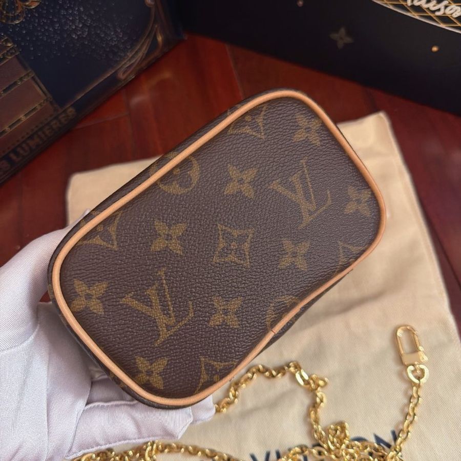 近新品 路易威登/Louis Vuitton 老花Nano化粧包 芯片款-4