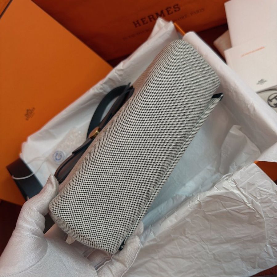 全新品 愛馬仕Hermes Mini Herbag 黑白熊貓色 金扣 w刻 肩背包-4