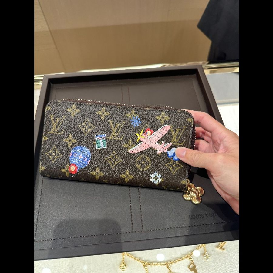LV Vivienne 拉鍊錢包
M26256-2