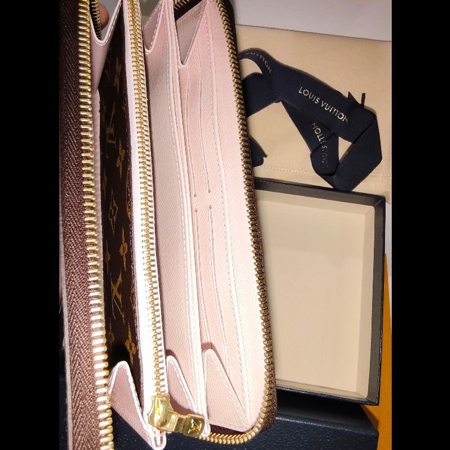 LV Vivienne 拉鍊錢包
M26256-4