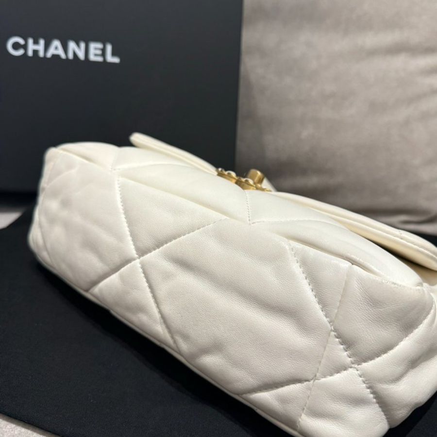 【香香的白雪公主👸✨】Chanel 白色羊皮19系列26cm 鍊帶肩背包 晶片款-5