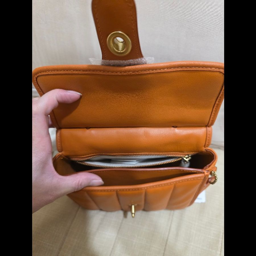 Coach Willis 18 羊皮南瓜橘-11