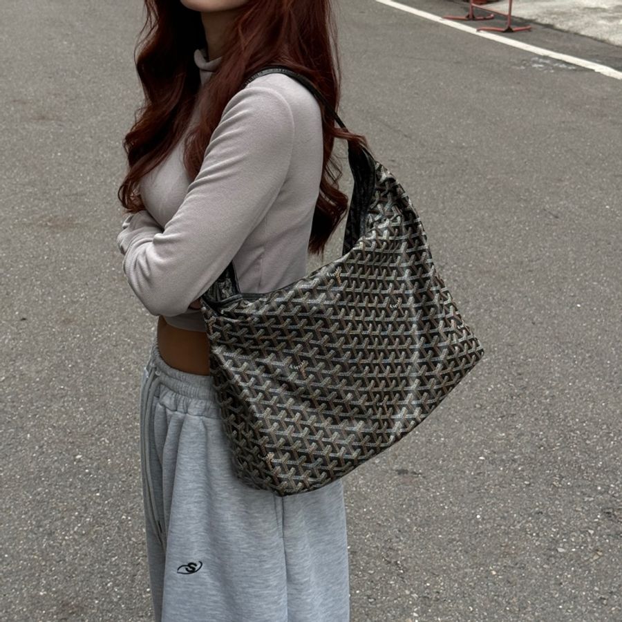 【時髦必備🪩】 Goyard Hobo 最熱門款腋下包 黑色 （代購要10萬以上）-21
