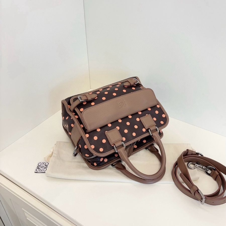 Loewe 限量波點款2ways波士頓 小方包 25*20*13 98新配件塵袋肩帶-4