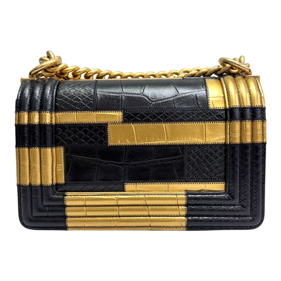 黑金 鱷魚紋小牛皮壓紋 Small Boy 肩背包【CHANEL 香奈兒】 A67085-2