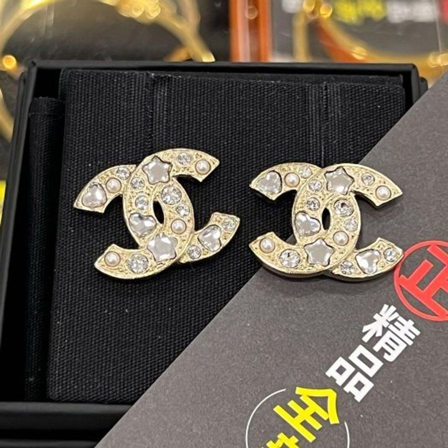 東區正精品㊣CHANEL 全新香奈兒金色雙C LOGO星星水鑽耳環 RZ6230-0