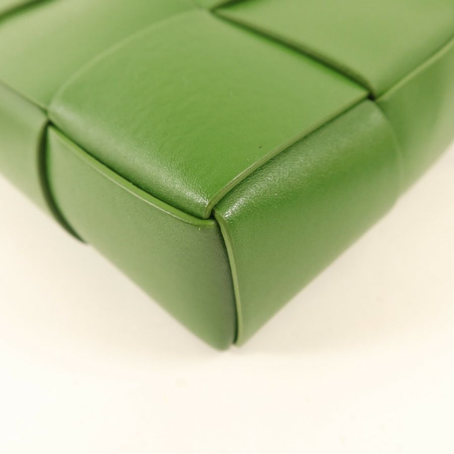 BOTTEGA VENETA 牛皮皮革Small Cassette Camera Bag銀扣肩背袋-11