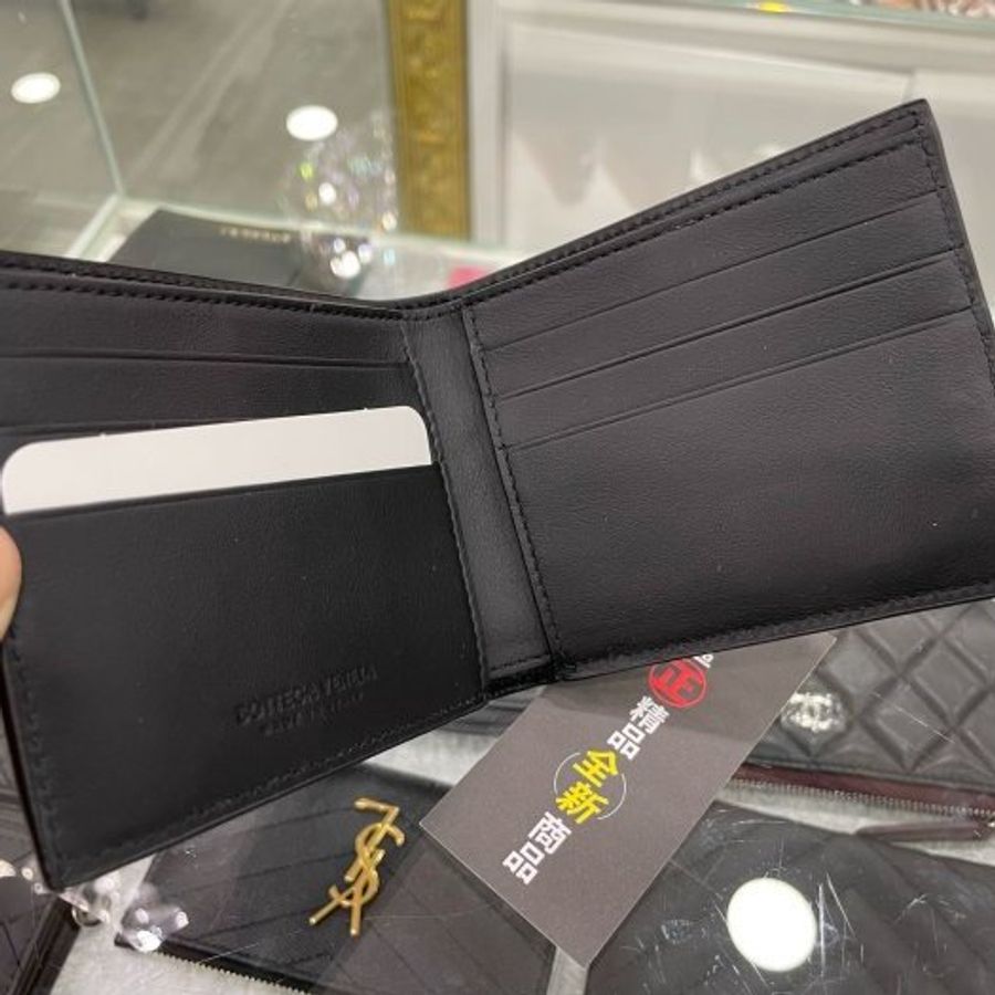 東區正精品㊣BOTTEGA VENETA BV 649603 全新黑色全皮大格大編織對折短夾RZ6432-1