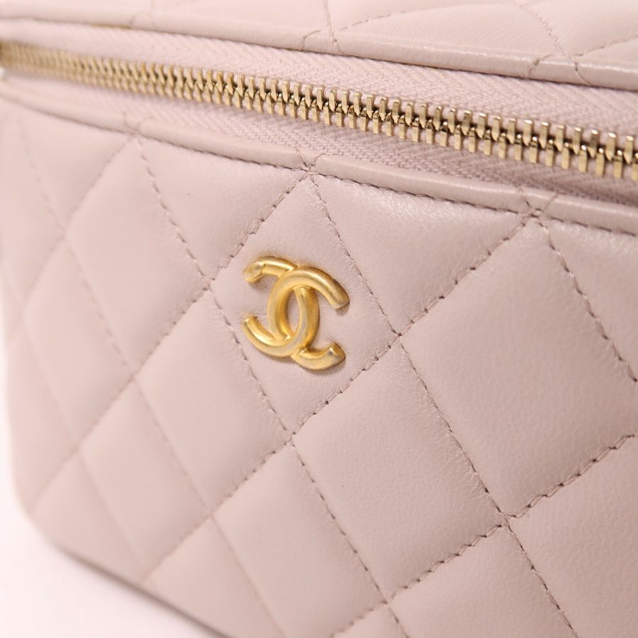 CHANEL 羊皮皮革Gold Ball Vanity Case金扣鏈帶肩背袋-8
