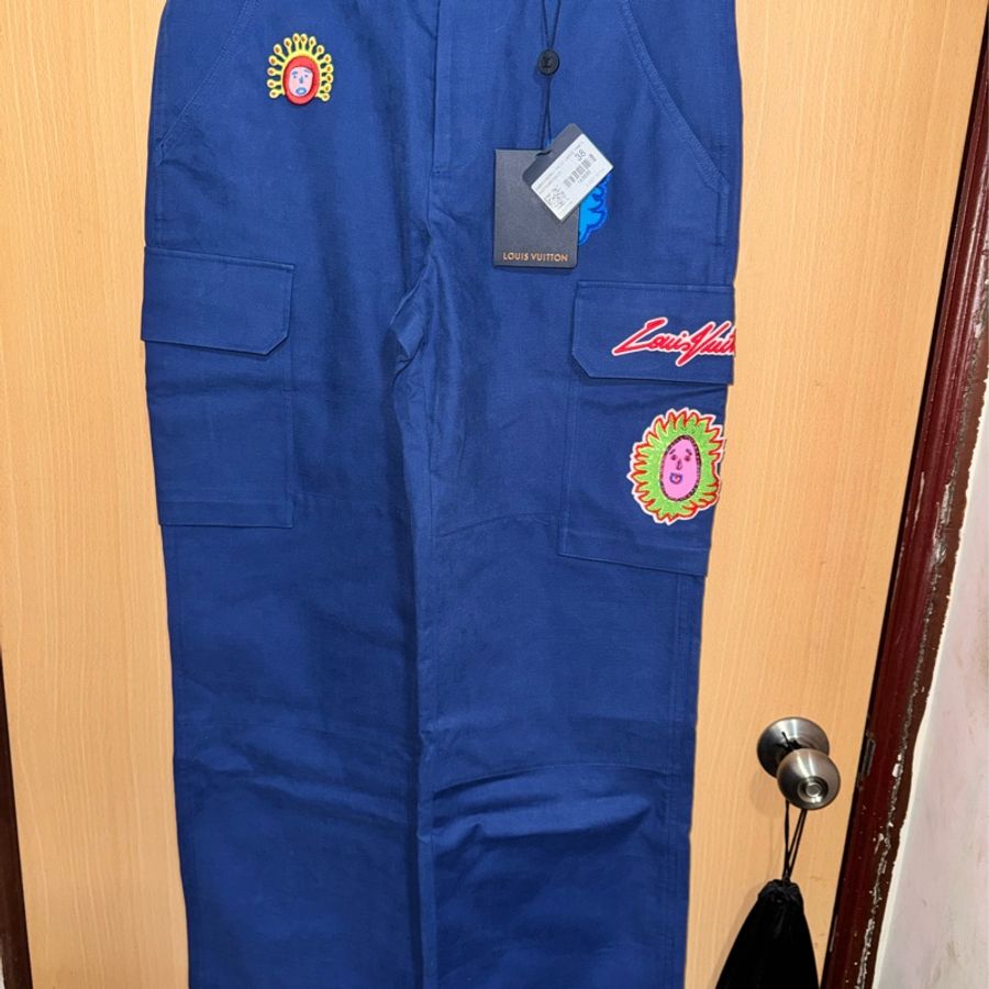 正品 LV x YK 草間彌生聯名 Embroidered Faces Cargo Pants 深藍 38碼-0