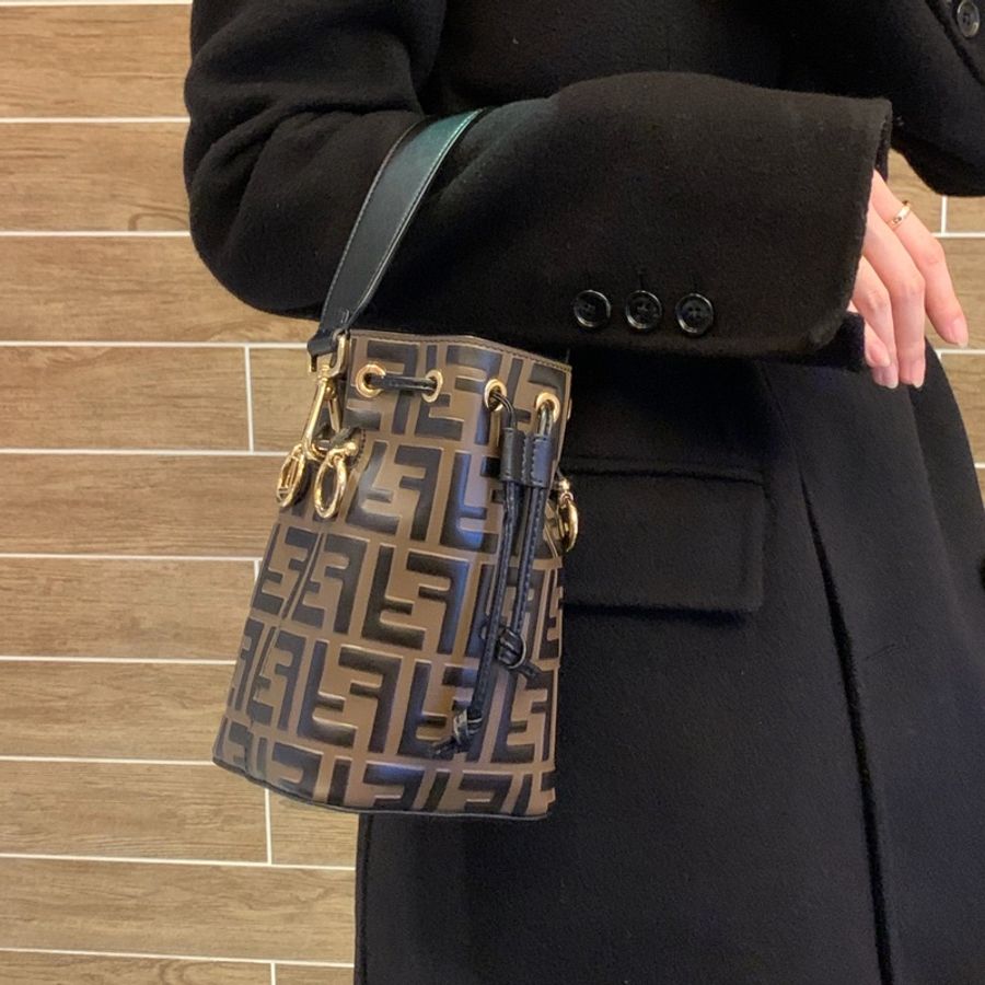 Fendi 女士 MON TRESOR迷你手提包均碼碼小號、12cm*10cm*18cm-6
