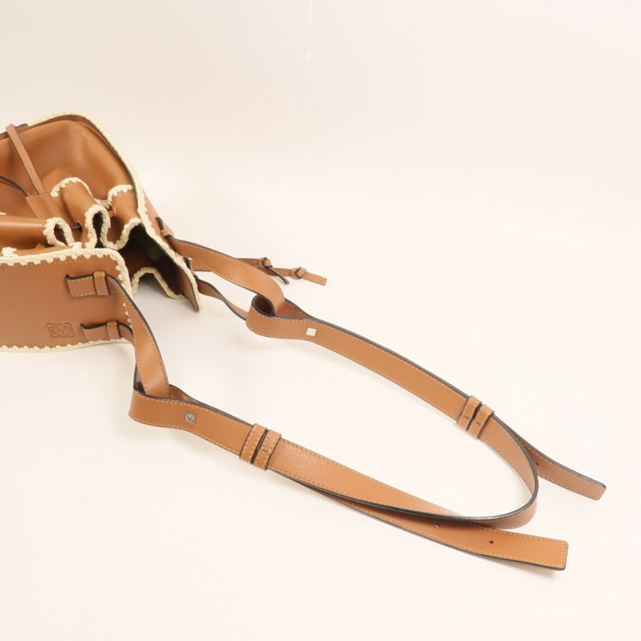 LOEWE 牛皮皮革Hammock銀扣手挽肩背兩用袋-10