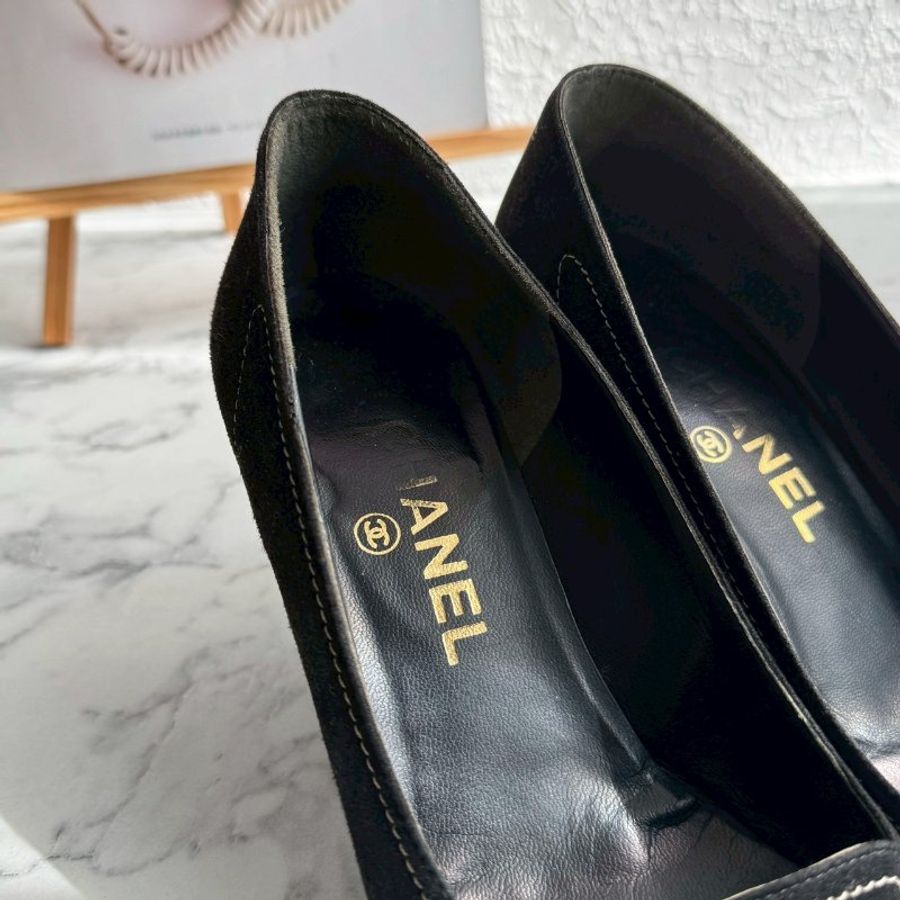 💖超級有質感 Chanel 黑色霧面麂皮高跟鞋-5