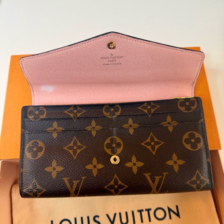✔️LV Louis Vuitton 路易威登 Monogram M62235 Sarah 金釦長夾/櫻花粉-10