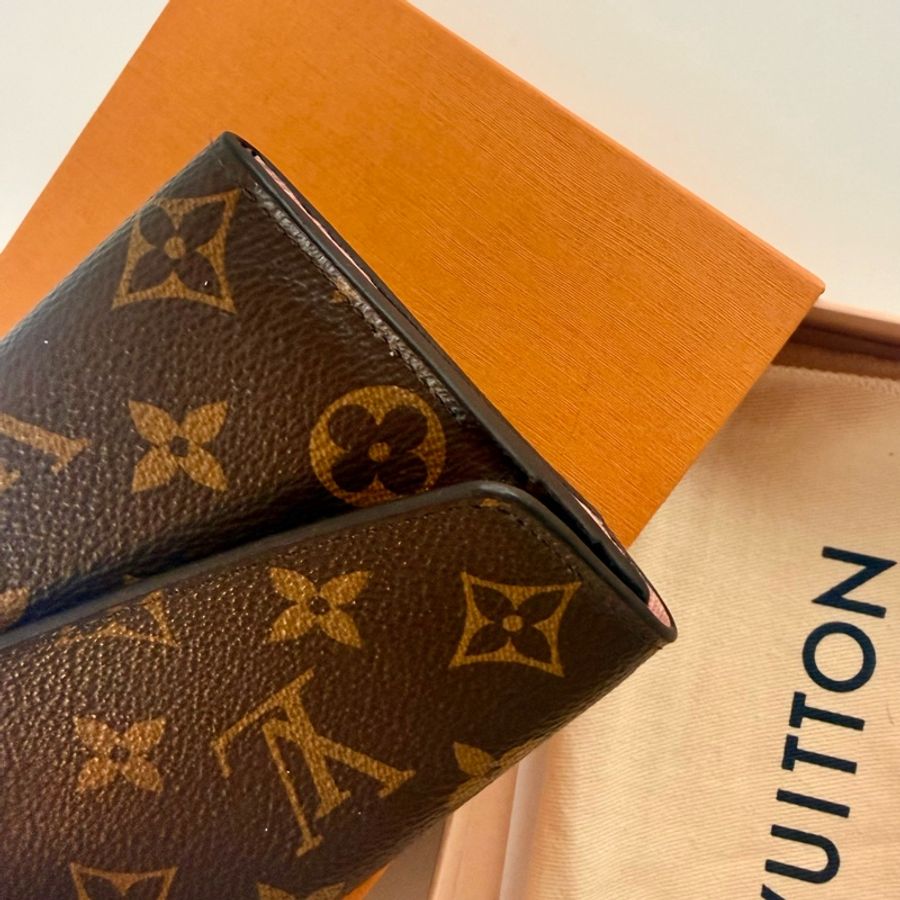 ✔️LV Louis Vuitton 路易威登 Monogram M62235 Sarah 金釦長夾/櫻花粉-25