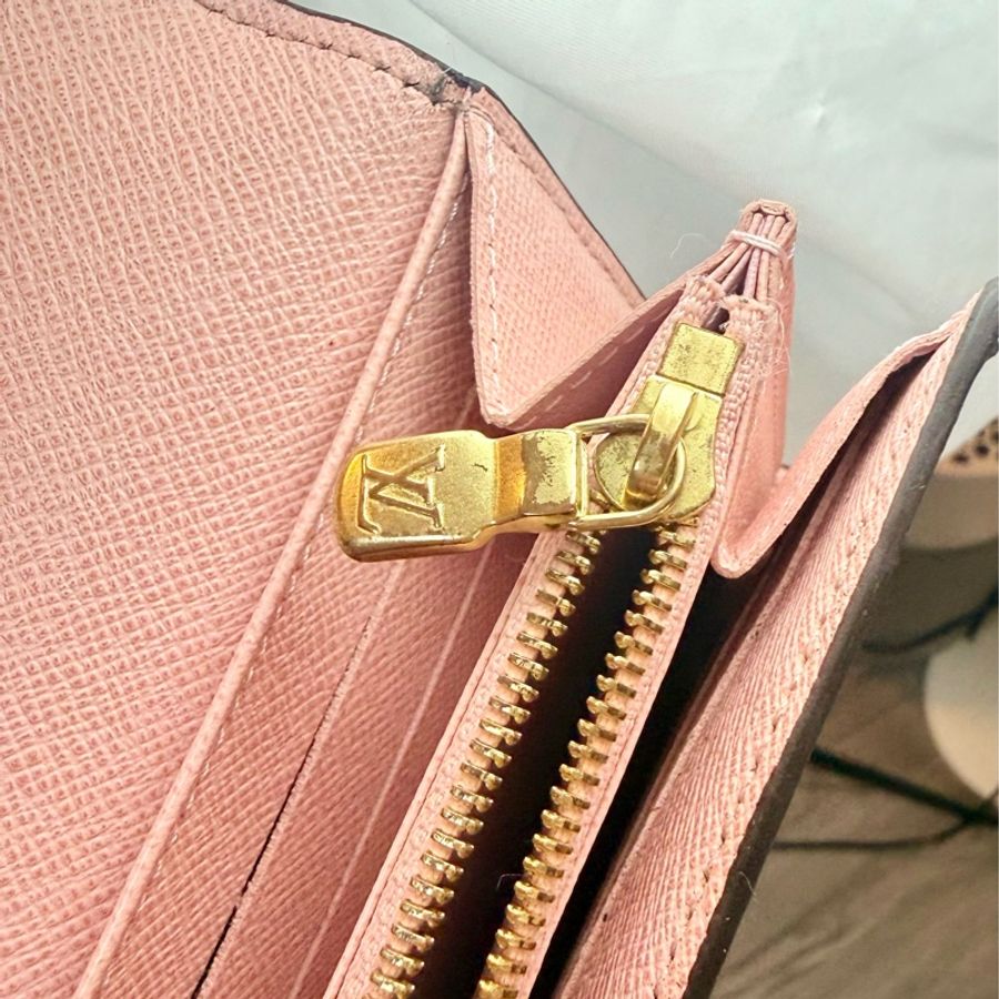 ✔️LV Louis Vuitton 路易威登 Monogram M62235 Sarah 金釦長夾/櫻花粉-32
