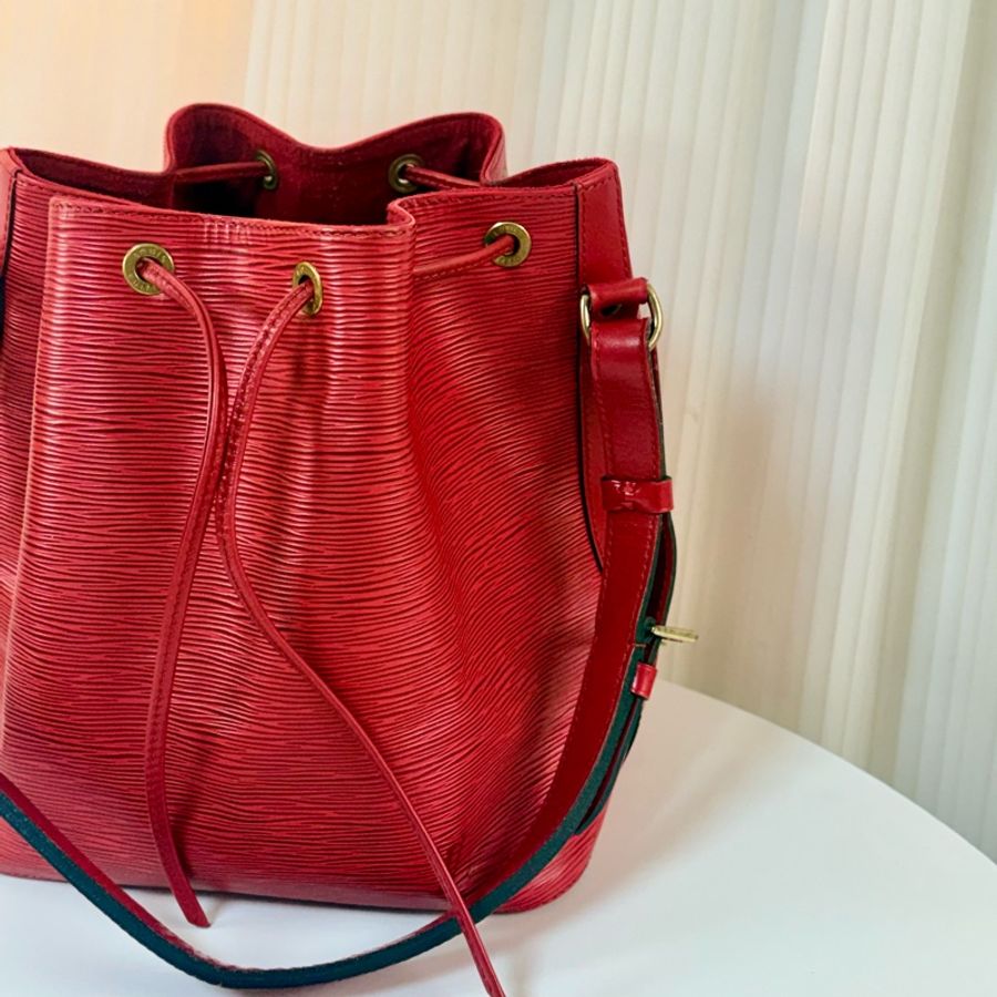 ✔️LOUIS VUITTON LV 路易威登 Epi Noe 水波紋水桶包／紅-3