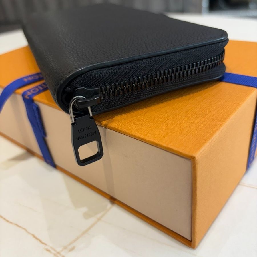 *SHIHNA名牌精品* LV M25959 黑色粒面拉鍊錢包-4