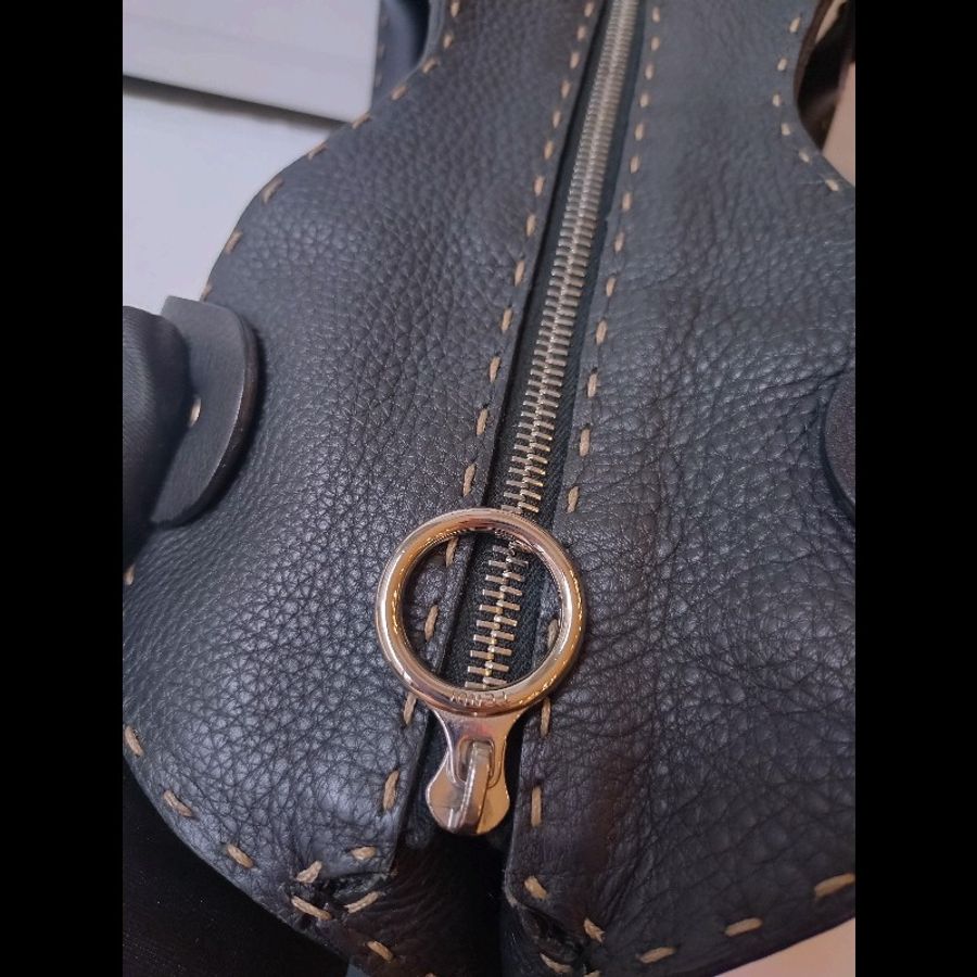 Fendi 黑皮邊布身梯形大托特包-29