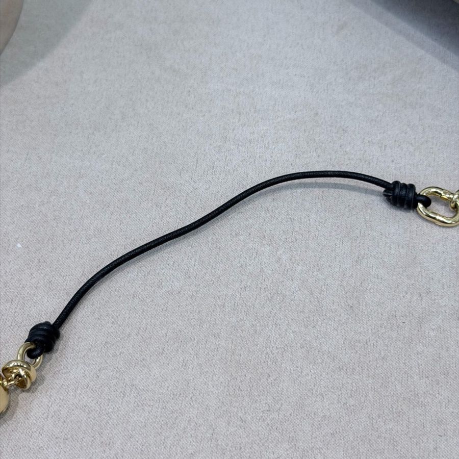 LV Knotty Pearls 黑色皮繩珍珠項鏈 LN003-12