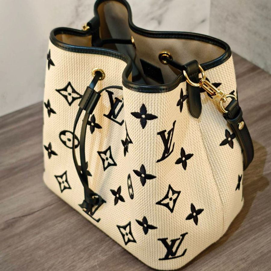LV 白-9