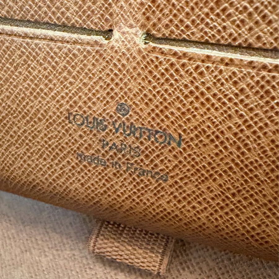 出清特價｜真品 Louis Vuitton LV路易威登 Zippy Organizer M62581 加大經典原花多功能拉鍊長夾 男女通用 護照夾 支票夾-3