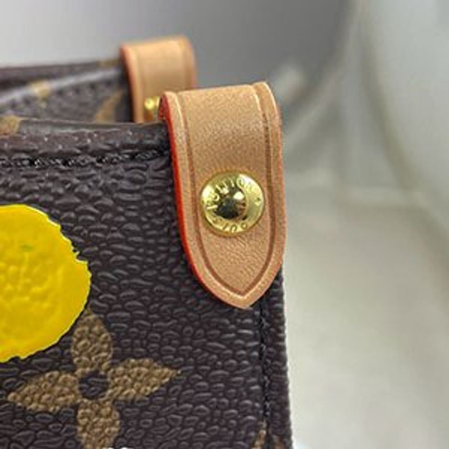 *奢華大道國際精品*【L3351】LV原花彩色點點 2023草間彌生 LV X YK ONTHEGO (PM)兩用包 M46380-8