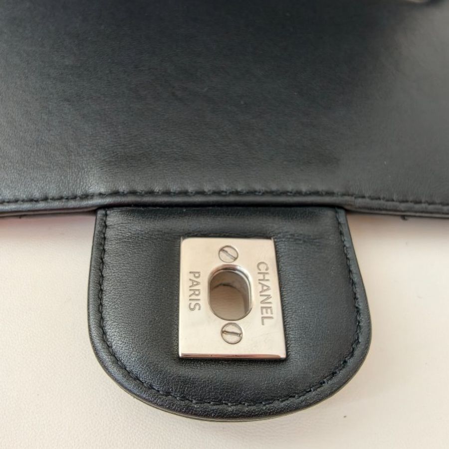 香奈兒 / Chanel 後背包 小號黑色小牛皮 25 開 19.5 × 26.5 × 12.5 cm 2018 年 98 新-12