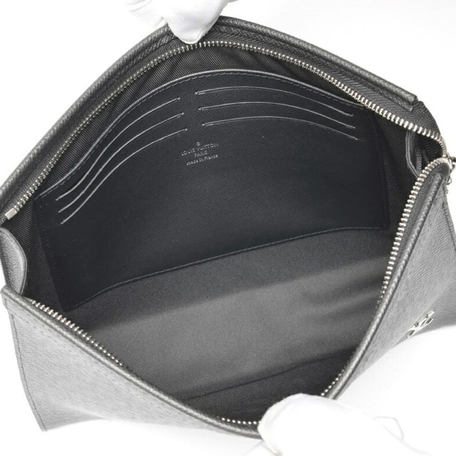 路易威登 Pochette Voyage 手拿包 M30450 Taiga 皮革黑色 S-159933-5