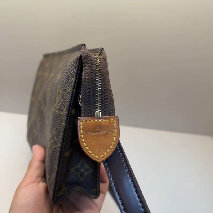 【大爆款❗️經典款式✨全網最低價】LV 19cm 洗漱包|單肩包~斜背包-7