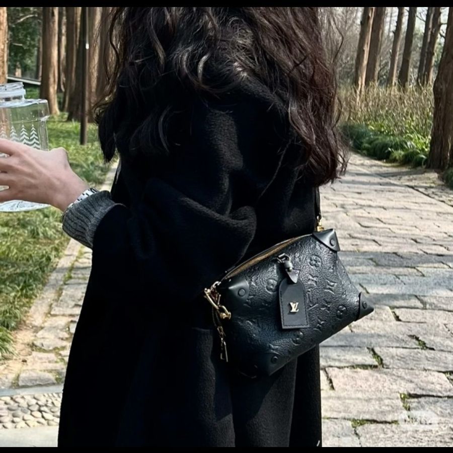 LV 路易威登 Louis Vuitton Petite Malle Souple 黑壓紋 軟皮小硬箱 雙背帶 復古箱包 🈶自費真品鑑定證書-2
