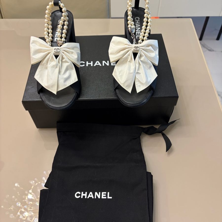 Chanel緞面蝴蝶結涼鞋-5