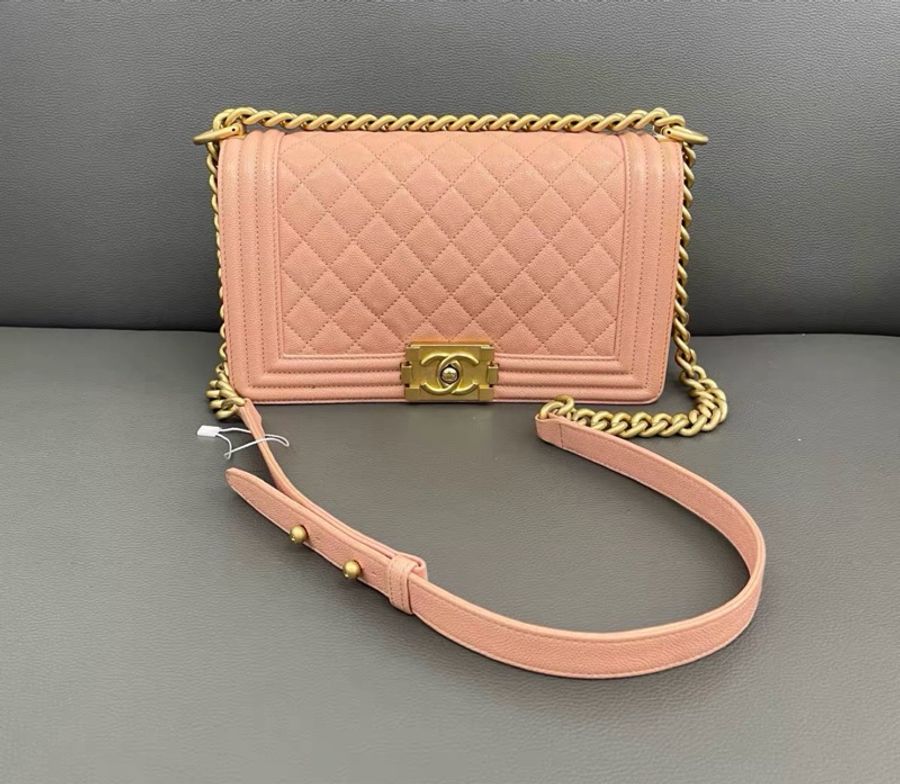 【96新 ✨ 全網最低價!】❤Chanel Leboy 荔枝皮 淡粉色金扣 中號️-2