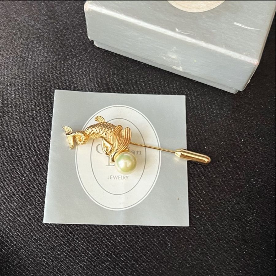 【全新✨ 全網最低價!】Dior 金色 珍珠胸針 (下單前先詢問庫存❗️)-3