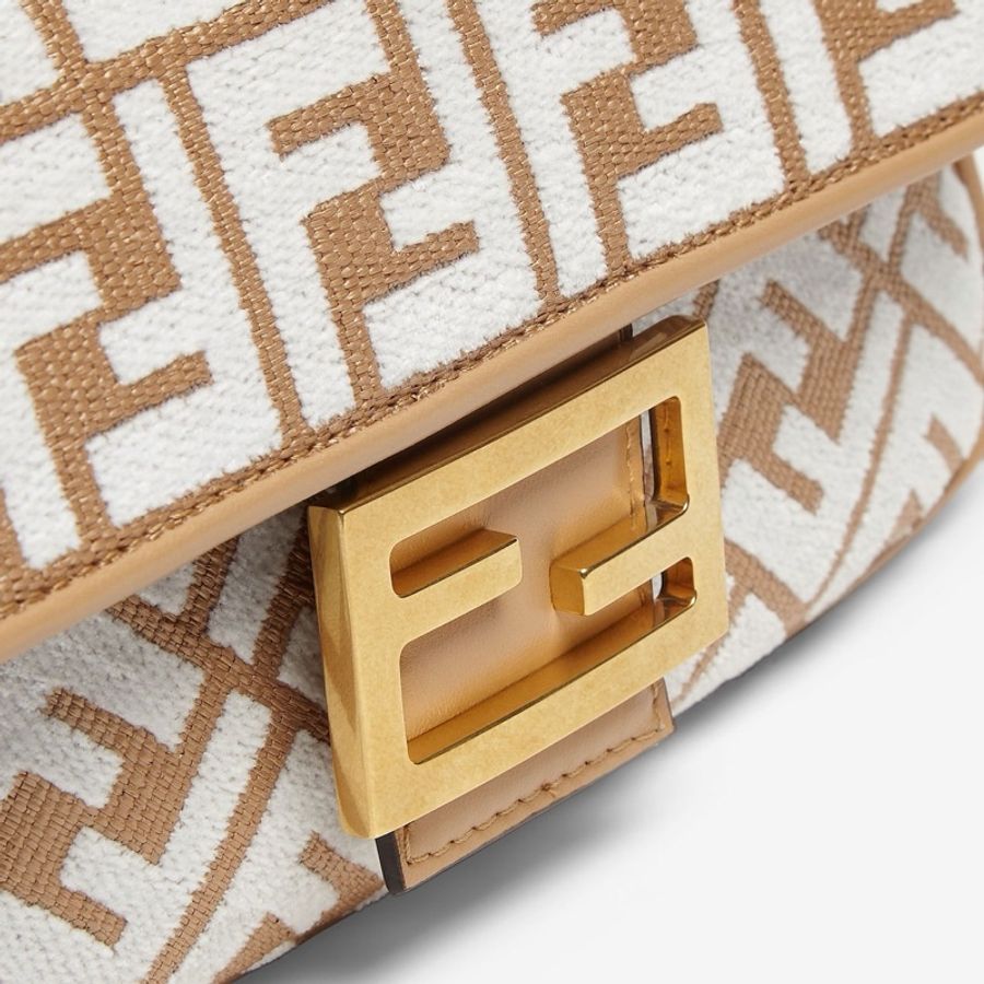 Fendi 女士 標誌性 Baguette 中號單肩包均碼碼中號、24cm*7cm*14.5cm-4