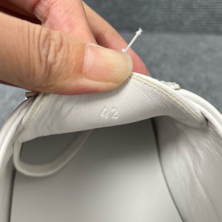 全新 未使用hermes 愛馬仕 小白色鞋皮面黑尾板鞋 42碼-12