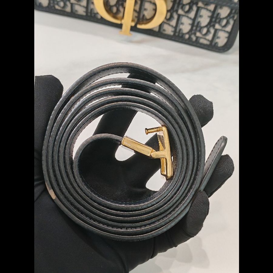 Dior Montaigne medium
藍色老花 蒙田30中號-21