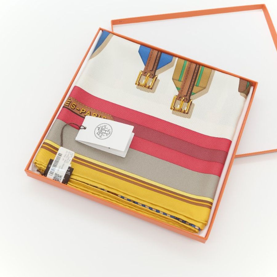 官網在售23,500(吊牌在♥️可送禮)Hermès 愛馬仕Les Sangles Forever 永恆的帶扣 絲絨斜紋 真絲方巾-1