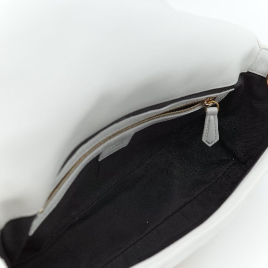 Fendi 芬迪 FF logo Baguette 白色 nappa牛皮 3D 浮雕 肩背包 法棍包-17