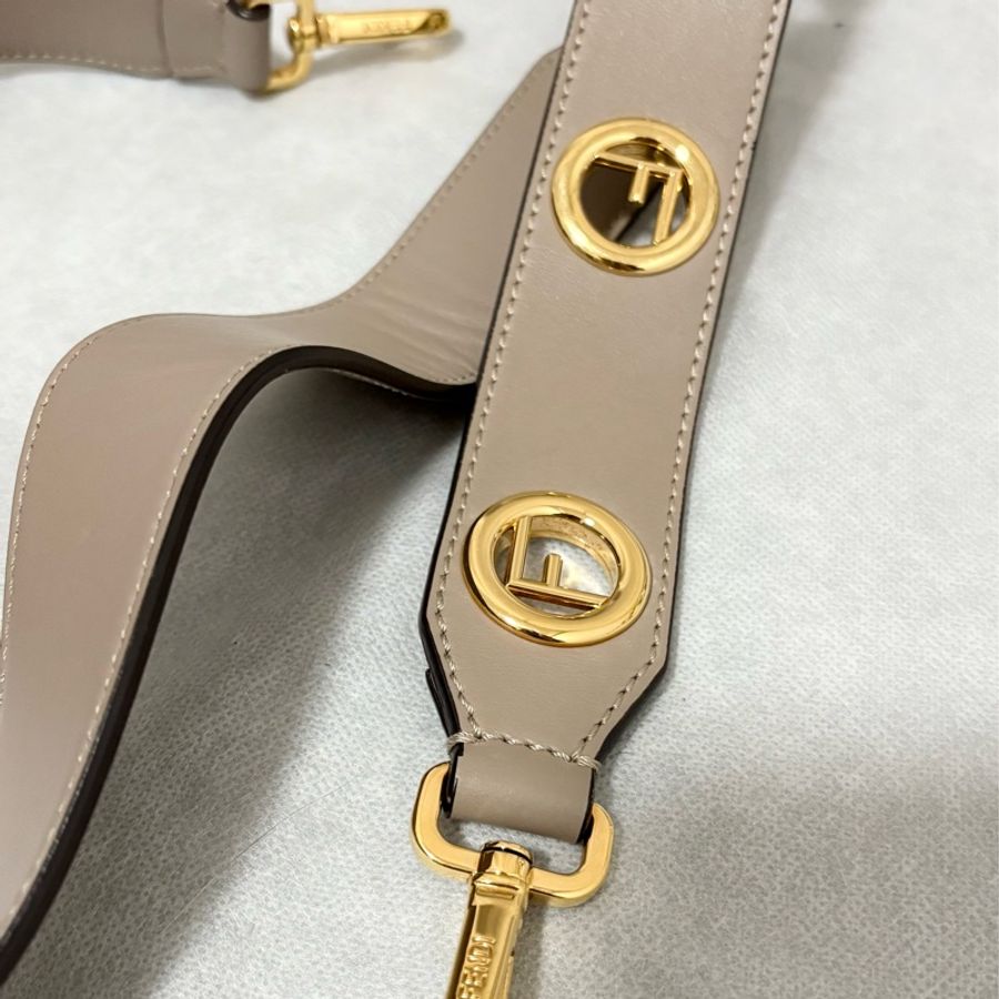 Fendi Small Camera Case Crossbody Bag 相機包 斜背包-5