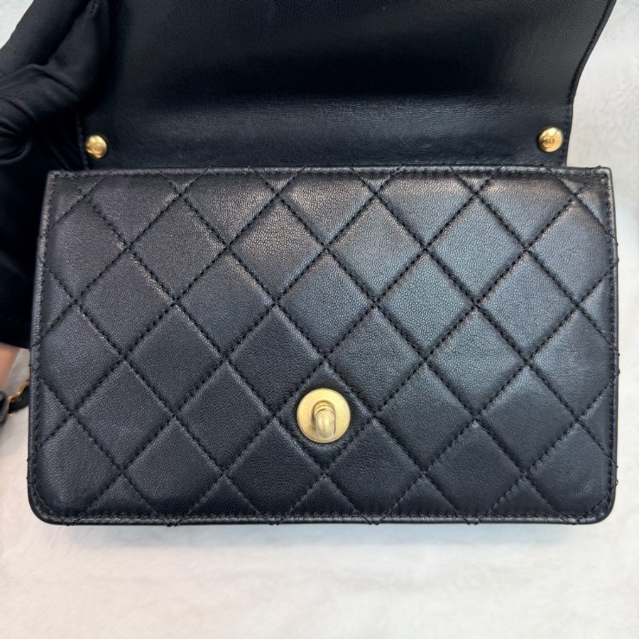CHANEL Chic Pearl Flap Bag 珍珠牛皮翻蓋單肩斜背包 XC145-32